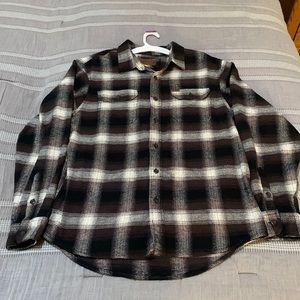 Men’s button up flannel size Large brand new